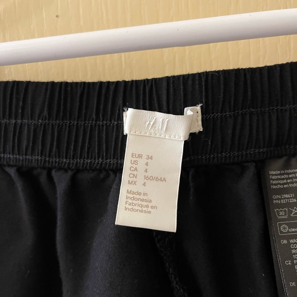 ❤️❤️H&M shorts ❤️❤️ - Picture 6 of 7